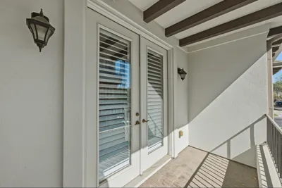 1621 enfield rd e 029.jpg